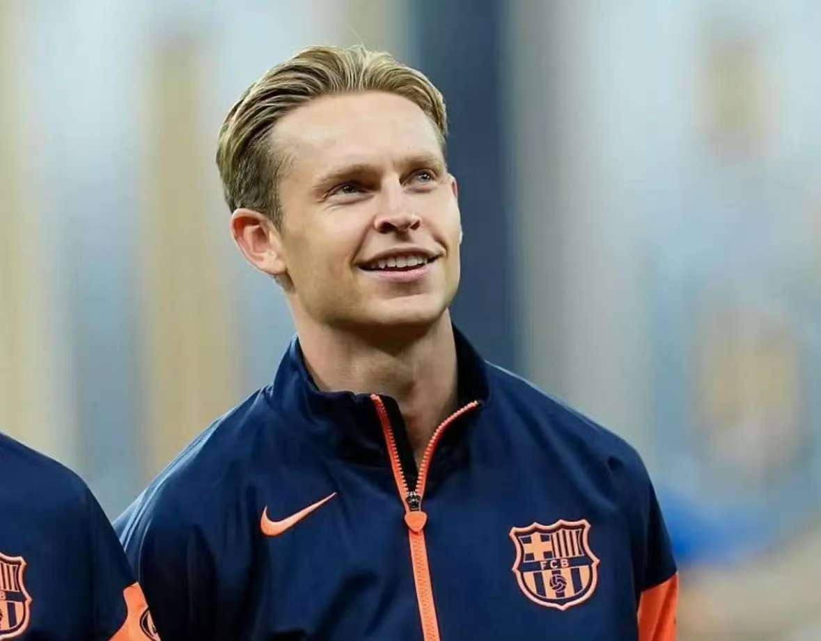 Frenkieho de Jongova turbulentní kariéra v Barceloně